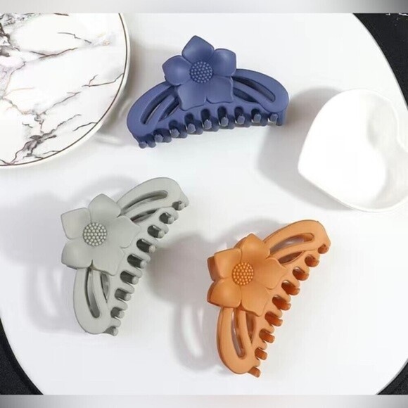 THREE LARGE Matte Boho Minimalist Large Flower Hair Clip​​ - Picture 7 of 7